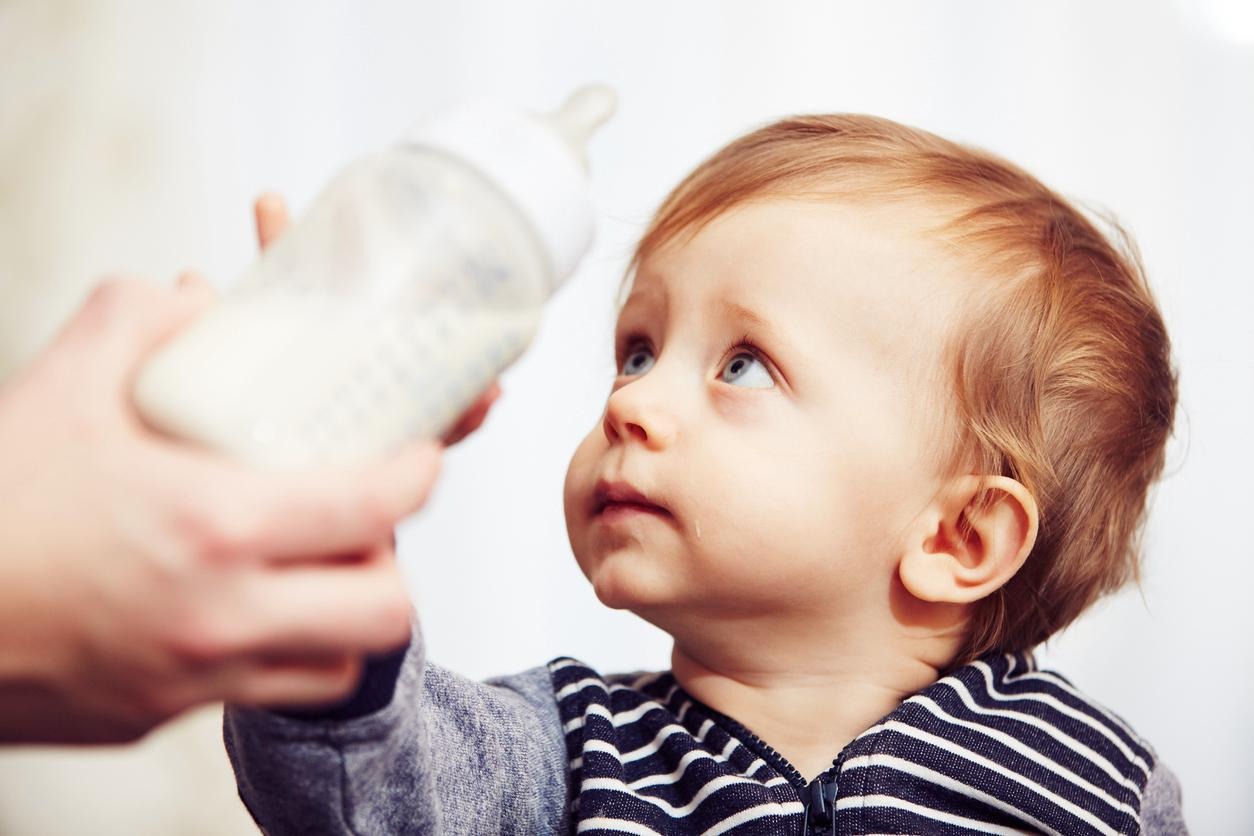 Babies may ingest millions of microplastics from plastic bottles